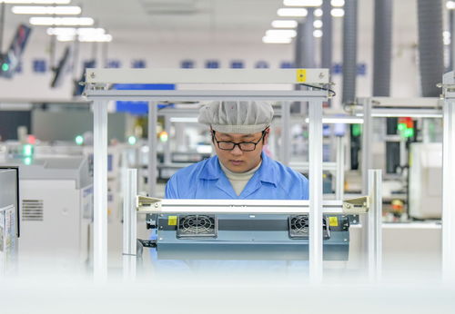 青島膠州智能車間生產(chǎn)忙，網(wǎng)絡技術服務賦能產(chǎn)業(yè)升級